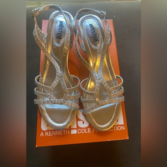 Unlisted silver heels - Picture 2 of 8